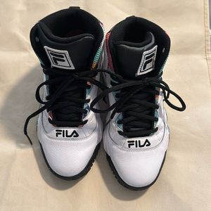 Women’s shoes- Fila
